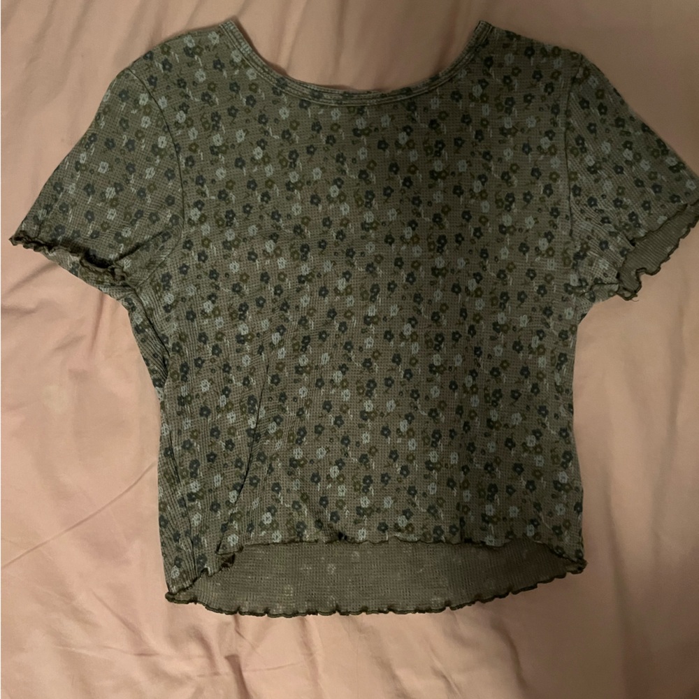 American Eagle Outfitters Green Floral Crop Top
